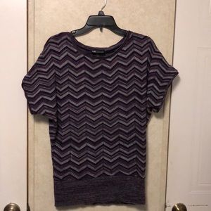 I.N. Studio top - Size Medium - EUC